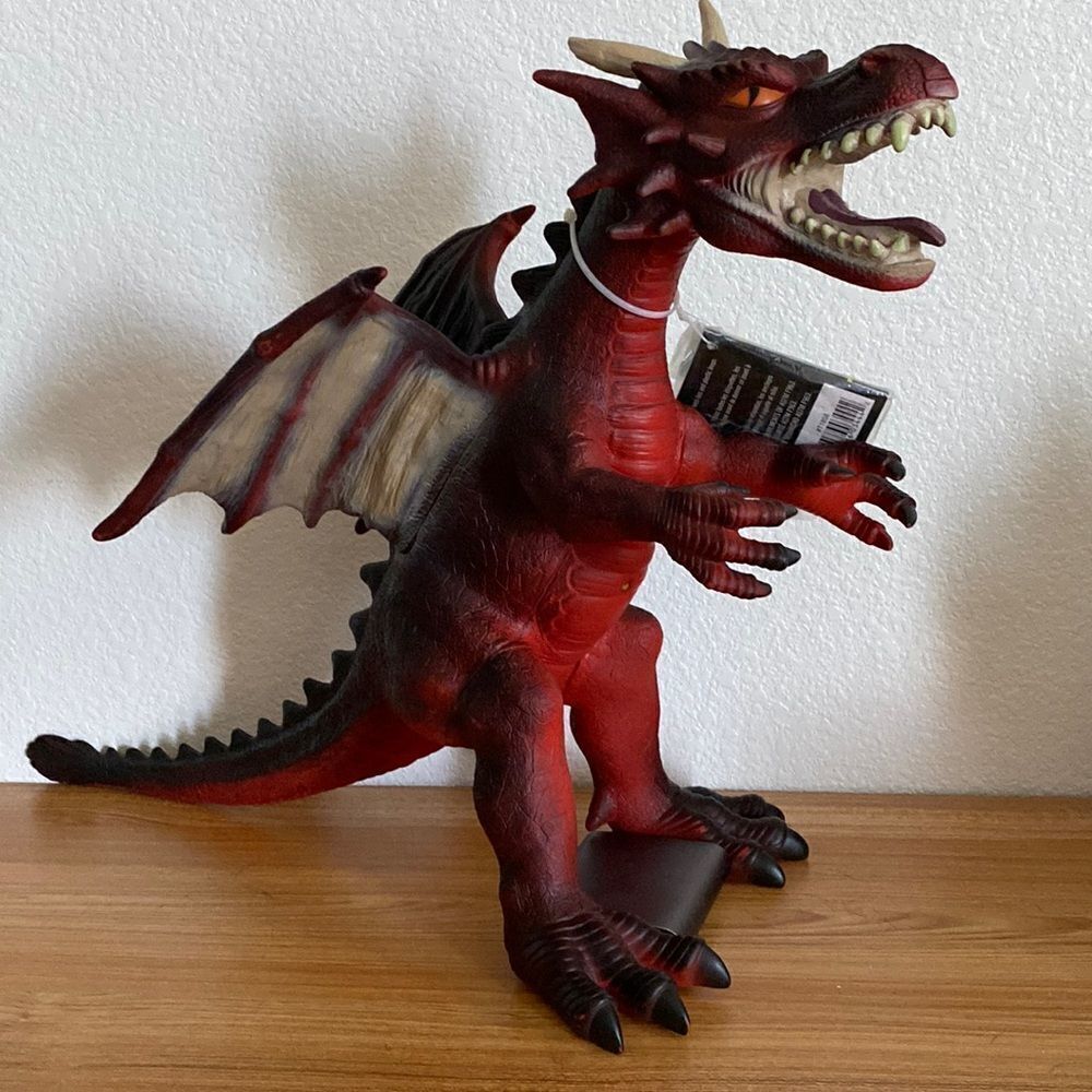 ANIMAL PLANET Giant Dragon